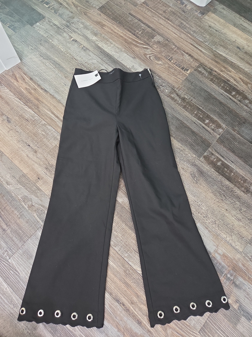 Zara Black Wide-Leg Eyelet-Hem  Capri Pants Sz Sm